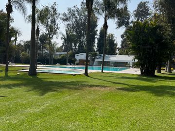 Venta casa a precio de terreno. Urb. El Haras de la Molina