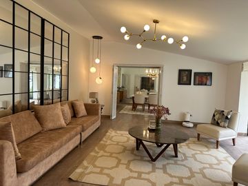 Venta casa a precio de terreno. Urb. El Haras de la Molina