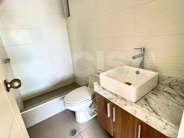 Ocasión Dpto de estreno de 180M2 en Miraflores