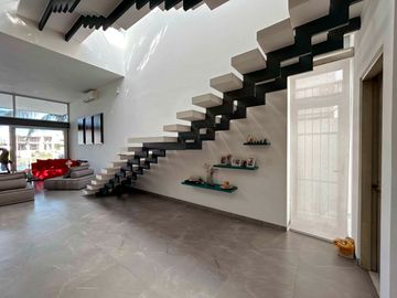 HERMOSA CASA A ESPALDAS DEL LAGO EN LAGOS DEL SOL