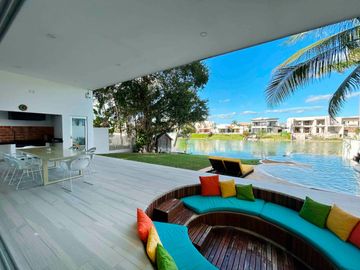 HERMOSA CASA A ESPALDAS DEL LAGO EN LAGOS DEL SOL