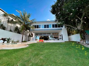 HERMOSA CASA A ESPALDAS DEL LAGO EN LAGOS DEL SOL