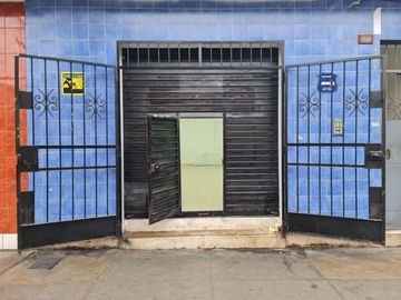 SE VENDE CASA COMERCIAL A MEDIA CUADRA DEL MERCADO DE SURQUILLO