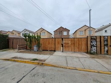 Casa en Sector puertas del mar la serena