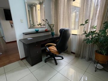 HERMOSO DEPARTAMENTO COMPLETAMENTE AMOBLADO EN EL CONDOMINIO PRIVADO SANTA CRISTINA CAYMA.
