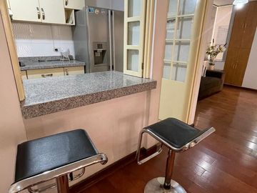 HERMOSO DEPARTAMENTO COMPLETAMENTE AMOBLADO EN EL CONDOMINIO PRIVADO SANTA CRISTINA CAYMA.