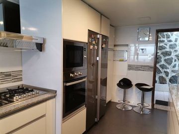 Casa en venta con hermosa vista al mar, Reñaca.