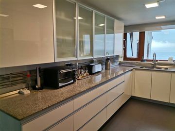 Casa en venta con hermosa vista al mar, Reñaca.