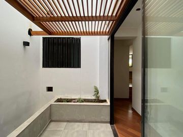 Vendo departamento en Miraflores, 130 m2, 2 dorm, 2 baños
