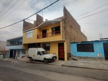 Se Vende casa de 2 pisos cerca al Nuevo Hospital Oncológico Regional- Ventanilla