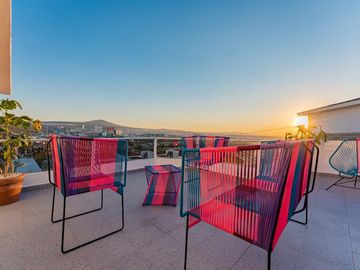 CASA EN VENTA, AMUEBLADA, LOMA DORADA QUERETARO