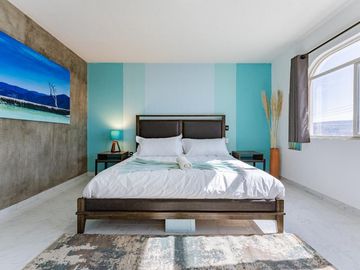 CASA EN VENTA, AMUEBLADA, LOMA DORADA QUERETARO