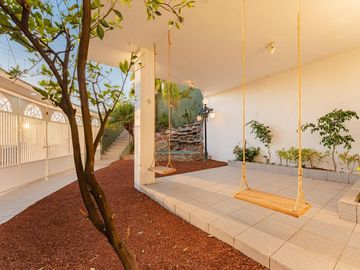 CASA EN VENTA, AMUEBLADA, LOMA DORADA QUERETARO