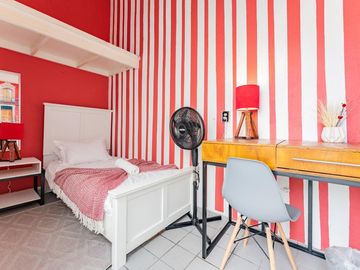CASA EN VENTA, LOMA DORADA, CON 5 DESNIVELES, QUERETARO, QRO.