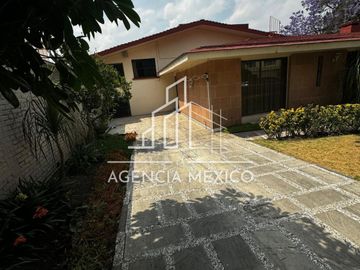 Casa en Venta Cto. Economistas