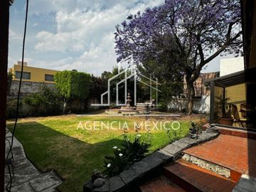 Casa en Venta Cto. Economistas