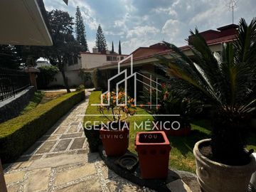 Casa en Venta Cto. Economistas