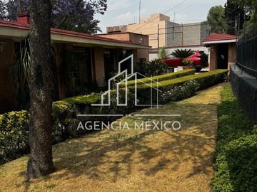 Casa en Venta Cto. Economistas