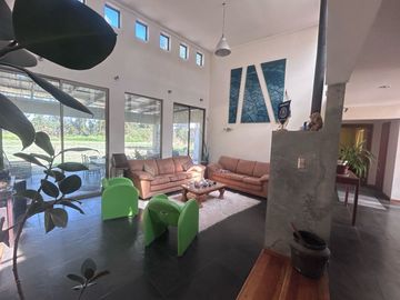 VENTA LUMINOSA PARCELA DE AGRADO PEÑAFLOR