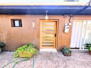 Casa Con Gran Terreno 4d/3b En Microbarrio. El Bosque