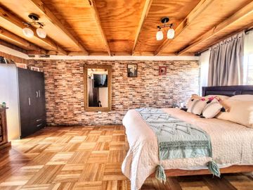 Casa Con Gran Terreno 4d/3b En Microbarrio. El Bosque