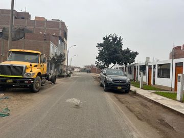 ENTREGA INMEDIATA CASA LOS GIRASOLES EN CARABAYLLO / PAPELES EN REGLA
