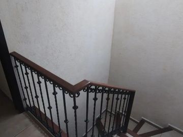 EXCELENTE CASA UBICADA EN RESIDENCIAL EXCLUSIVO. XOCHITEPEC, MORELOS. -NO CREDITOS-