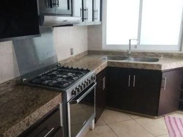 EXCELENTE CASA UBICADA EN RESIDENCIAL EXCLUSIVO. XOCHITEPEC, MORELOS. -NO CREDITOS-
