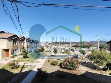 SE VENDE CASA DE DOS PISOS EN CONDOMINIO JARDINES DE BELLOTO