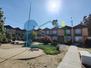 SE VENDE CASA DE DOS PISOS EN CONDOMINIO JARDINES DE BELLOTO