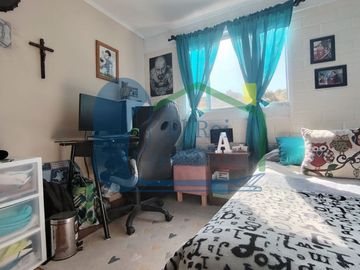 SE VENDE CASA DE DOS PISOS EN CONDOMINIO JARDINES DE BELLOTO