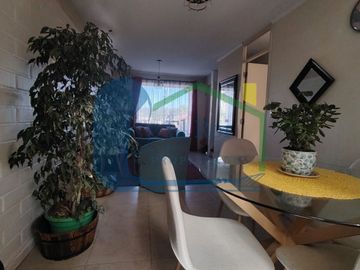 SE VENDE CASA DE DOS PISOS EN CONDOMINIO JARDINES DE BELLOTO