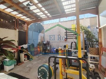 SE VENDE CASA DE DOS PISOS EN CONDOMINIO JARDINES DE BELLOTO