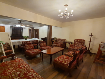 CASA EN VENTA A DOS CUADRAS DE PLAZA FUNDADORES