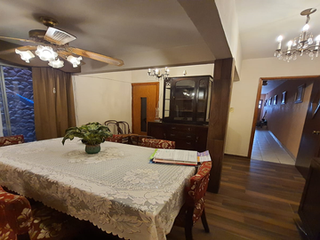 CASA EN VENTA A DOS CUADRAS DE PLAZA FUNDADORES