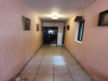CASA EN VENTA A DOS CUADRAS DE PLAZA FUNDADORES
