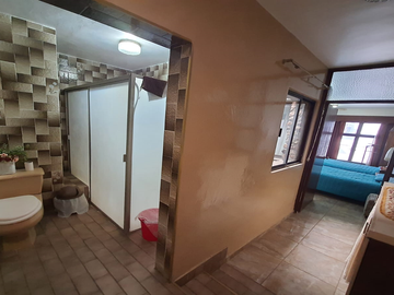CASA EN VENTA A DOS CUADRAS DE PLAZA FUNDADORES
