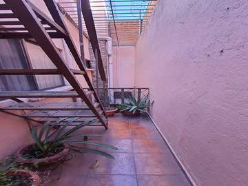 CASA EN VENTA A DOS CUADRAS DE PLAZA FUNDADORES