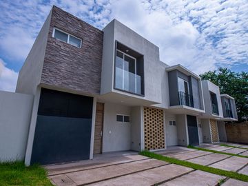 Casas Desde 2,650,000 en Residencial Albazur