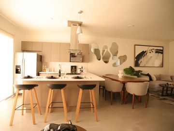Casas Desde 2,650,000 en Residencial Albazur
