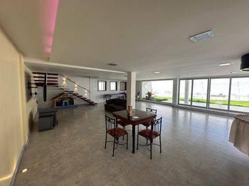 ESPECTACULAR CASA DE LUJO EN CHARASOL