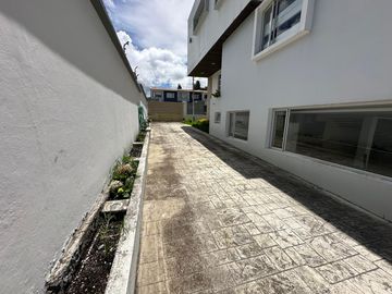 ESPECTACULAR CASA DE LUJO EN CHARASOL