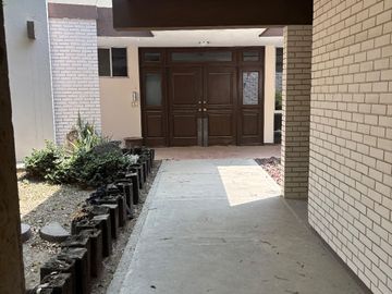 casa 1 piso Miravalle para remodelar totalmente