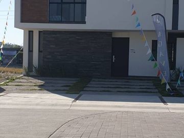 CASA EN PREVENTA EN CORREGIDORA, QUERETARO
