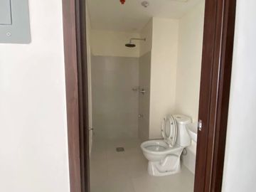 Brandnew 2 Bedroom condo for sale in Santa Mesa Manila near PUP Covent Garden RFO