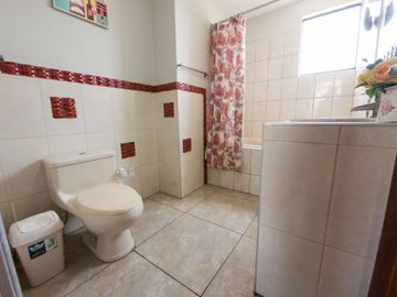 SE VENDE UNA HERMOSA CASA DE PLAYA EN EL BALNEARIO DE SANTA ROSA