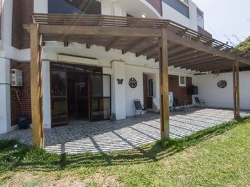 SE VENDE UNA HERMOSA CASA DE PLAYA EN EL BALNEARIO DE SANTA ROSA