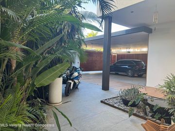 Villa de lujo a la venta en Los Canales de Nuevo Vallarta
