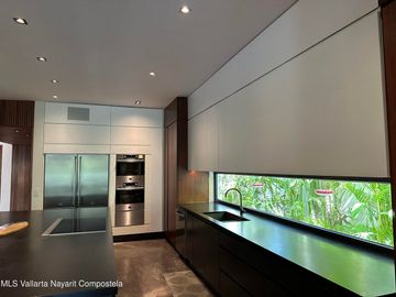 Villa de lujo a la venta en Los Canales de Nuevo Vallarta