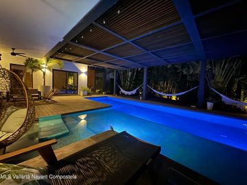Villa de lujo a la venta en Los Canales de Nuevo Vallarta